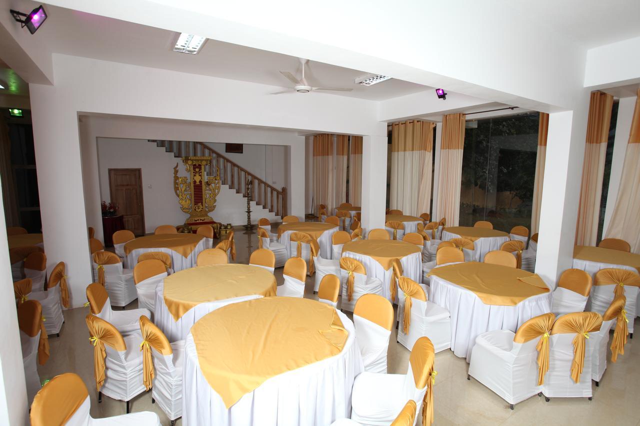 New Crystal Hill Hotel Matale Exterior photo